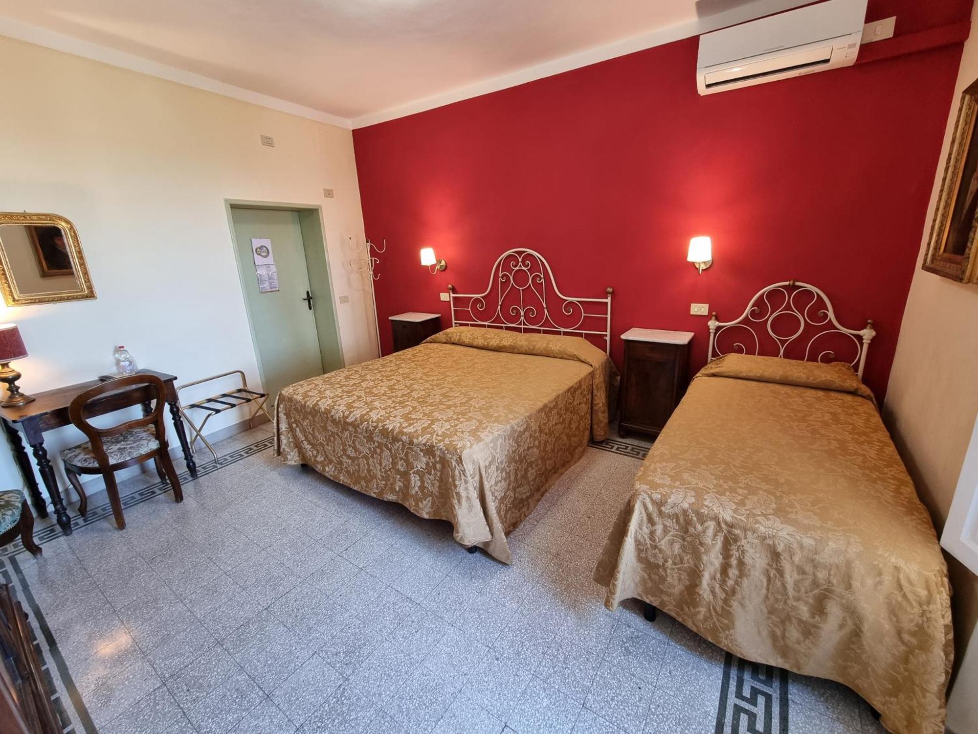 Albergo Il Marzocco - Hotel Dal 1860 Montepulciano Exterior photo