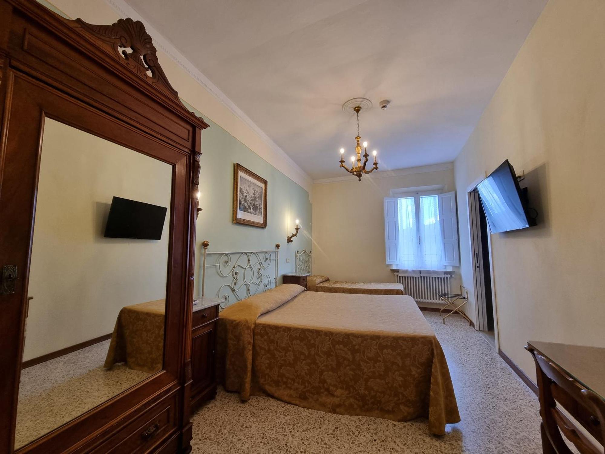 Albergo Il Marzocco - Hotel Dal 1860 Montepulciano Exterior photo