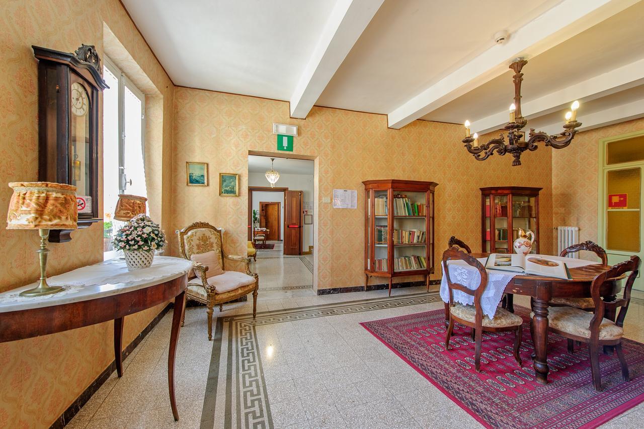 Albergo Il Marzocco - Hotel Dal 1860 Montepulciano Exterior photo